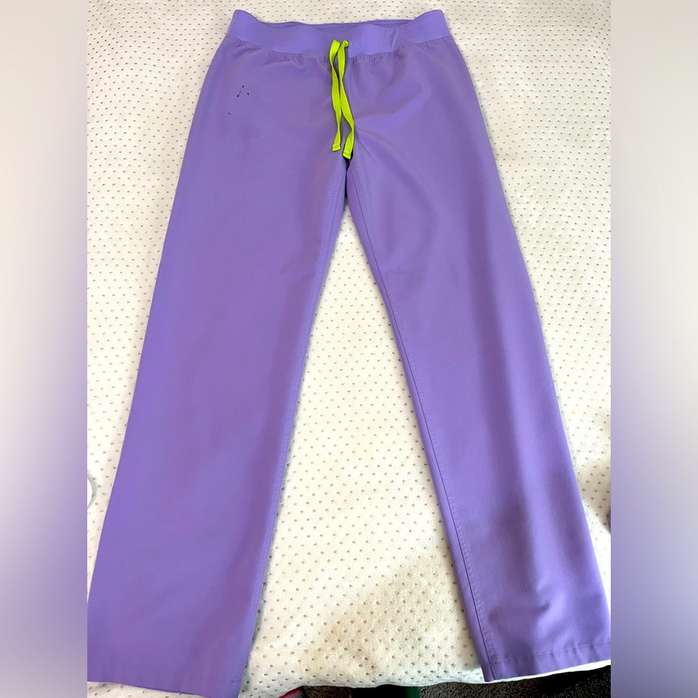 Figs basic pant size small. Some small stains on second picture.